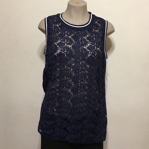 Detailed Sleeveless blue shirt